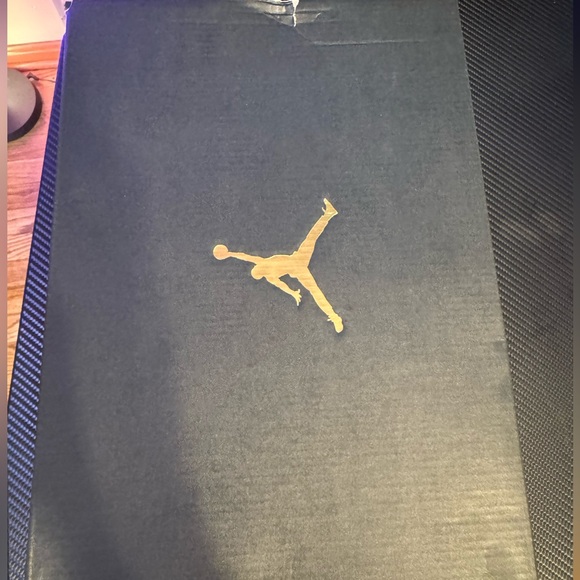 Jordan 11 - Picture 10 of 11